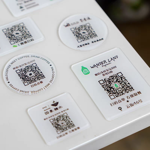 Etiqueta de mesa de código QR acrílico autoadhesivo impreso personalizado menú de señal de pantalla de <span class=keywords><strong>Paypal</strong></span> ecológico - Product Image 3