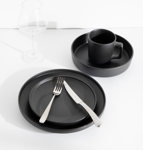 Wholesale Luxury Eco-friendly Durable Reusable 16pcs Vertical Edge Ceramic Stoneware Matt Black <b>Dinnerware</b> Set - Product Image 3