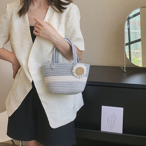 Летняя пляжная сумка-корзина из плетеного материала с цветочным декором и застежкой-молнией, большая вместимость, новая модная модель для женщин - Product Image 3