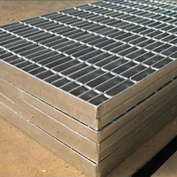 Grilles de drainage routier personnalisables anti-corrosion et anti-rouille, plateforme de passerelle de haute qualité