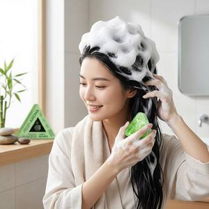 Shampooing <span class=keywords><strong>Solide</strong></span> à l'Huile d'Arbre à Thé Vert Sans Silicone pour <span class=keywords><strong>Cheveux</strong></span> Gras, Volumisant, Anti-Pelliculaire, Soin du Cuir Chevelu - Product Image 1