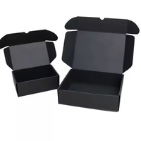 Boîte d'emballage pour t-shirt noir en vente chaude, personnalisée, en carton ondulé, avec lamination mate, doublure en éponge, matériaux recyclés, rigide