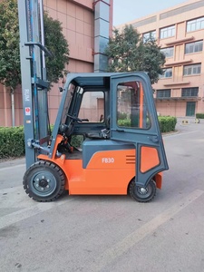 Chariot élévateur électrique à batterie de 3 tonnes de la marque RUM, certifié ISO9001 CE, batterie 80V 300AH, excellent <span class=keywords><strong>prix</strong></span>, en vente par un fournisseur chinois - Product Image 4