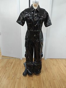 <span class=keywords><strong>Combinaison</strong></span> en <span class=keywords><strong>cuir</strong></span> de vachette pour <span class=keywords><strong>femme</strong></span> 2026, <span class=keywords><strong>combinaison</strong></span> ample en <span class=keywords><strong>cuir</strong></span> PU résistante aux plis, vente en gros - Product Image 2