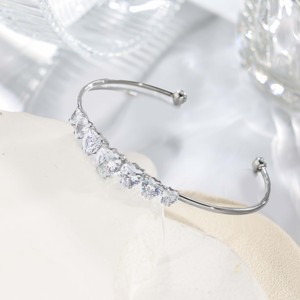 Gradient Heart Diamond Asymmetric <b>Bracelet</b> - Gentle Sparkly Design for Date & Party Wear - Product Image 5