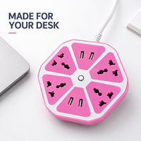Stopkontak Ekstensi USB Industri 10A dengan 4 Stopkontak AC dan 4 Port USB-A dalam Warna Pink dan Putih untuk Meja Rumah dan Kantor.