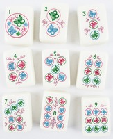 Tuiles de Mahjong USA 2026 – Nouveauté : Ensemble de Mahjong en Acrylique Blanc Naturel Gravé – Jeu de Table, Cadeau de Casino et de Jeu d'Hasard