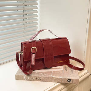 Sac à main élégant et luxueux pour femme, en cuir PU, modèle selle, vente directe du fabricant, très demandé. - Product Image 1