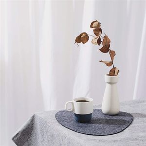 Modern Eco-Friendly Polyester <b>Felt</b> Plate Mat Irregular Shape Daily Use Home Accessory with Laserable Logo Durable Carton Packed - Product Image 6