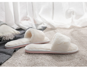 Pantoufles de <span class=keywords><strong>mariage</strong></span> en fourrure moelleuse, personnalisées et chaudes pour femmes, cadeaux d'enterrement de vie de jeune fille, fête à la maison, confortables, pour mariée et demoiselle d'honneur - Product Image 6