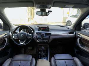 BMW <span class=keywords><strong>X1</strong></span> Híbrido <span class=keywords><strong>Enchufable</strong></span> Usado, SUV 1.50T, Actualización de Rango, Caja de Cambios Automática, Tracción Trasera, Asientos de Cuero, Neumáticos R18, Cámara Trasera, Volante a la Izquierda, Color Oscuro - Product Image 5