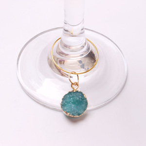 Ciondolo a Forma di Bottiglia di Profumo in Lega di Zinco con Cristalli, Design Moderno e Semplice, Regalo per Amanti del <span class=keywords><strong>Vino</strong></span> - Product Image 3