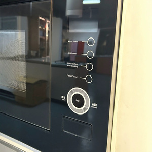 Horno Microondas Ava de 25L, Integrado, con Control Táctil, Acero Inoxidable, Hogar Inteligente, Automático - Product Image 3