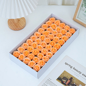 ลดราคาจากโรงงาน ดอกกุหลาบสบู่ขนาด 5 ซม. ช่อดอกไม้ DIY 3 ชั้น สำหรับวันแม่ วันคริสต์มาส วันรับปริญญา วันอีสเตอร์ พร้อมหัวดอกกุหลาบ - Product Image 2