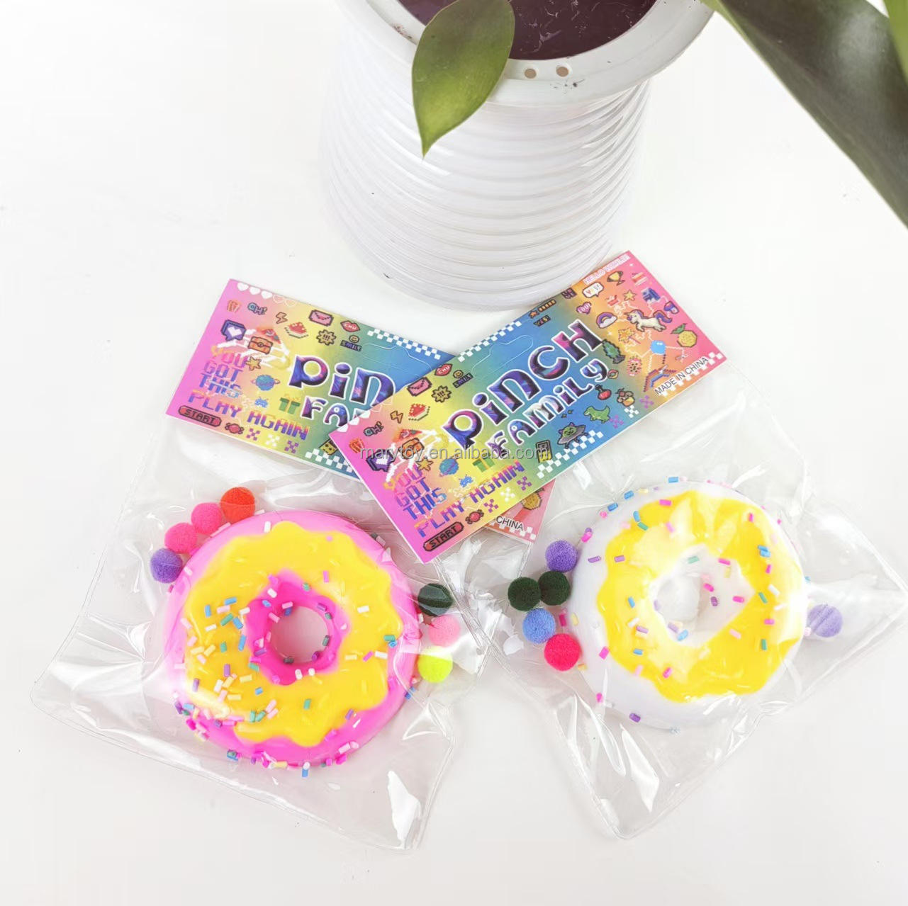 Fidget Donuts Squishy Toy Novelty Stress Relieve Squeeze Toys Doughnut Stretchy Toy for Kids