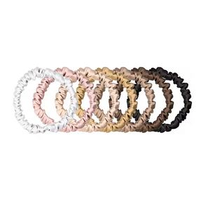 Chouchous en Soie Momme Personnalisés Blissy Non Toxiques de 16/19/22 mm, Fins et de Petite Taille, pour Coiffures de Mariage - Product Image 4