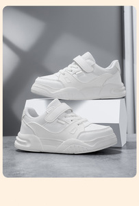 <span class=keywords><strong>รอง</strong></span>เท้า<span class=keywords><strong>เด็ก</strong></span>แบบใหม่ MOQ <span class=keywords><strong>ต่ำ</strong></span> <span class=keywords><strong>รอง</strong></span>เท้าแบรนด์เนมสำหรับเด็กผู้ชายและ<span class=keywords><strong>เด็ก</strong></span>ผู้หญิง พื้น<span class=keywords><strong>รอง</strong></span>เท้านุ่ม ระบายอากาศได้ดี TPR กันลื่น ทนทาน ซับในตาข่าย สวมใส่สบาย - Product Image 3