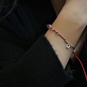 S925เงินสเตอร์ลิงจีนปีใหม่ yuanbao สร้อยข้อมือแฟชั่นเรียบง่ายเครื่องประดับเชือกสีแดงขายส่ง - Product Image 4