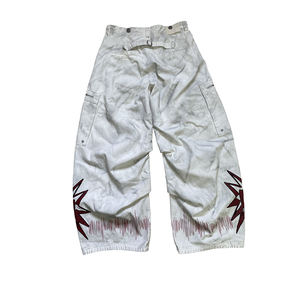 جينز رجالي أبيض عالي الجودة بتصميم واسع الساق وجيوب متعددة مع تطريز - Product Image 2