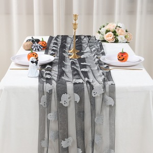 Nappe en maille transparente personnalisée avec impression feuille d'or et d'argent, motif araignée et fantôme d'Halloween, pour ambiance festive en restaurant et fête - Product Image 1