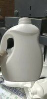 Approvisionnement quotidien 3L 2L HDPE Bouteilles en plastique carrées Seau de liquide de lavage et d'assouplissant avec bouchon à vis Approvisionnement quotidien