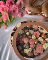 Boîtes rondes en papier pour chocolats d'anniversaire à la fraise vides avec couvercle transparent, emballage en forme de cercle