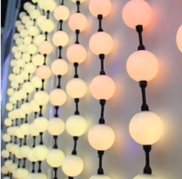 Source de lumière ponctuelle sphérique LED à 360 degrés, boule lumineuse LED suspendue pour rideau, extérieur, IP65, étanche, RGB, effet de poursuite, décorative