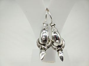 Pendientes Hechos a Mano en Plata de Ley 925, Joyería de Plata de Diseño Vintage para Mujer, Proveedor Mayorista de Joyería Personalizada de la India - Product Image 5