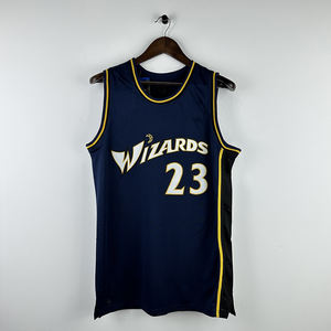 Kişiselleştirilmiş Logolu Erkek Basketbol Forması Hızlı Kuruyan Nem Emici Kolsuz Atlet Yaz Sezonu Spor Malzemeleri Süblimasyon Tekniği - Product Image 5