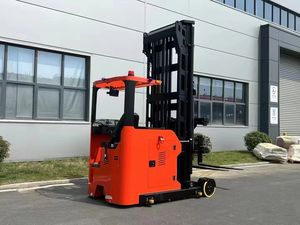 Welifftrich עיצוב חדש 3-דרך צר 3 כיוון 1.5טון סוללה כוח גדול מלגזה סוללה חשמלית - Product Image 4