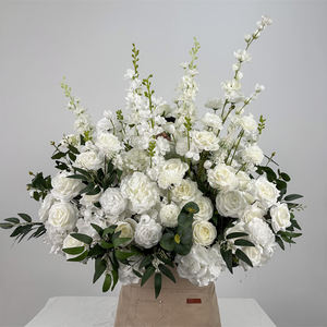 Alfombra de Pasillo para Boda de Rosas Blancas Artificiales de Seda Realista, Decoración de Pasillo de Alta Calidad - Product Image 1