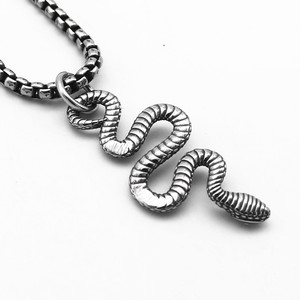 yunnique Unisex <b>Titanium</b> Steel Snake Pendant Necklace Punk Style Animal Zodiac Jewelry 316 Stainless Steel <b>Chain</b> Hip Hop Fashion - Product Image 3