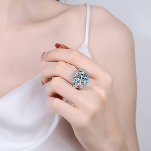 Grand 10 Carat <span class=keywords><strong>Fine</strong></span> Jewelry <span class=keywords><strong>Bague</strong></span> De Mariage En Argent 925 Rond Brillant Taille <span class=keywords><strong>Diamant</strong></span> <span class=keywords><strong>Bague</strong></span> Femmes 14K Fiançailles Moissanite <span class=keywords><strong>Bague</strong></span> Cadeau - Product Image 6
