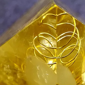 citrino pirâmide orgone Suppliers-Torre de energia de citrina natural, pirâmide cristal natural, purificação espiritual, ametista, pirâmide