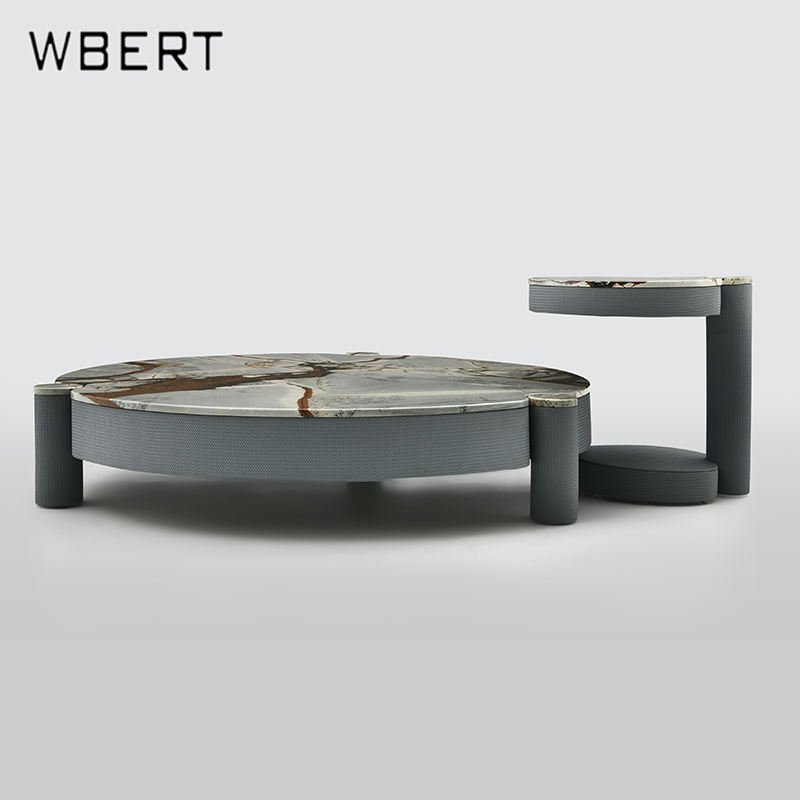 สีเทาเข้ม