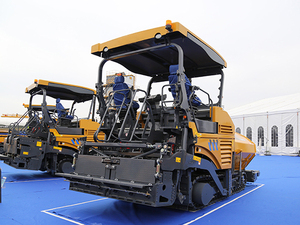 โรงงานจีนขายเครื่องปูผิวทาง RP953 ความกว้าง 10.5 เมตร ได้รับการรับรองมาตรฐาน CE ราคาดีที่สุด ส่งออก RP953 - Product Image 3