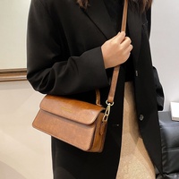 2025 Otoño Invierno nuevo bolso cruzado de moda para personas mayores con sensibilidad Retro solo hombro pequeño forro de poliéster de cuero cuadrado