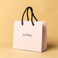 Sacs en papier personnalisés avec logo imprimé, sacs de shopping de luxe pour vêtements, sacs cadeaux recyclables pour boutique avec ruban et corde
