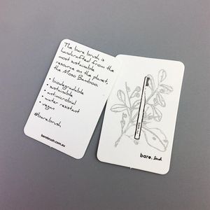 Étiquettes volantes de logo de couleur noire imprimée sur des vêtements de vêtement étiquettes volantes personnalisées étiquettes de balançoire de luxe ensemble étiquettes de vêtement en papier de conception de goupille de ficelle - Product Image 5