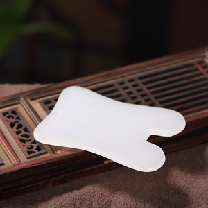 Jade blanc afghan Gua Sha Pierre naturelle <span class=keywords><strong>anti</strong></span>-âge <span class=keywords><strong>Visage</strong></span> <span class=keywords><strong>Yoga</strong></span> Masseur facial Outil de drainage lymphatique fait à la main pour le cou, le corps et la main - Product Image 6