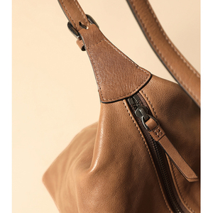 กระเป๋าโฮโบสุดคลาสสิกสำหรับผู้หญิง หนังวัวแท้ชั้นบนสุด ความจุขนาดใหญ่ สไตล์วินเทจย้อนยุค กระเป๋าสะพายไหล่แบบนุ่มสำหรับใช้ในชีวิตประจำ<span class=keywords><strong>วัน</strong></span> ทำงาน และเดินทาง - Product Image 4