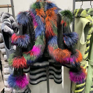 नए डिजाइन रंगीन असली चमड़े के रकून फर कोट महिलाओं के साथ असली शेपस्किन चमड़े की जैकेट - Product Image 1
