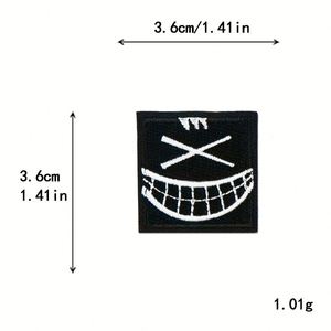 Patch thermocollant en tissu brodé créatif, motif carré noir avec expression amusante, pour vêtements, chapeaux et sacs à dos - Product Image 5