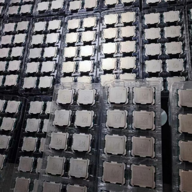 Tray CPU E7 V4 V3 V2 E7 8890 V4 Server Processor CPU Processor 24-Core E7-8890V4 2.20GHz LGA-2011 E7 8890V4