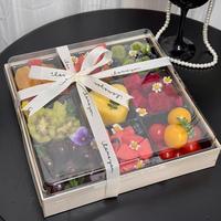 Boîte à salade de fruits personnalisée, écologique et recyclable, avec fenêtre transparente, ruban gaufré et nœud décoratif pour la présentation de melons et baies fraîchement coupés