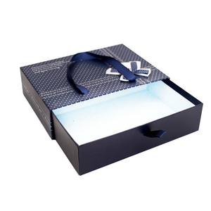 Caja de Regalo para Ropa en Forma de Cajón a Excelente Precio, con Recubrimiento UV en Relieve y Laminación Mate para Envíos y Regalos - Product Image 2