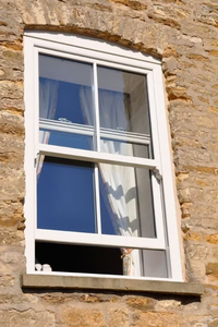 Fenêtre coulissante verticale en <span class=keywords><strong>PVC</strong></span>, simple ou <span class=keywords><strong>double</strong></span> battant, avec écran en verre trempé, insonorisée, pour villa et hôtel - Product Image 3