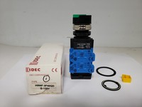 Interruptor Selector PLC HW4F-3F40QD G-120V Iluminado Verde 3 Posiciones Producto Nuevo Original Industrial con Garantía de Punta de Pluma Asegurada
