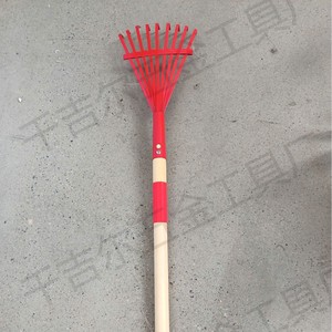 Children's Detachable Pointed Shovel 69cm Blue Wooden Handle Digging Tool For Sand Play 2-4 Years Unisex - Product Image 3