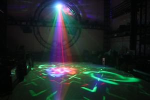 5-in-1 Multi-Functional Disco Strobe Laser Pattern <b>Remote</b> <b>Control</b> Stage Lights for Dance Bar and Night Spot Party Lighting - Product Image 2